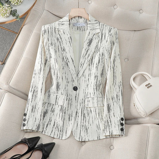 Norla — Tailored Vertical Grain Blazer with Structured Fit