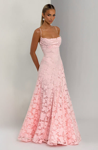 LuxeVera™ Dress — Unleash Bold Confidence with Featherlight Comfort and Show-Stopping Style