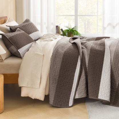NoirZen™ Quilt Set — Wrap Yourself in Bold Style and All-Season Cloudlike Comfort