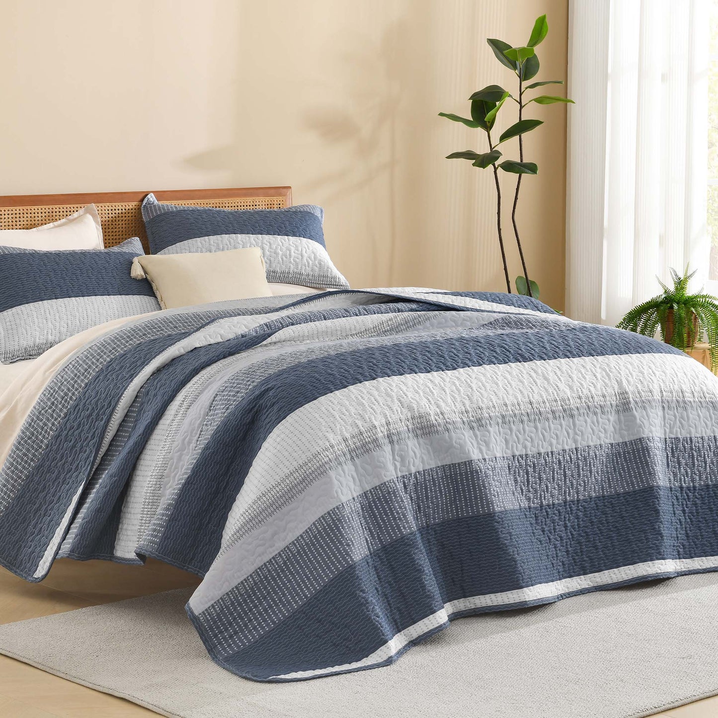 NoirZen™ Quilt Set — Wrap Yourself in Bold Style and All-Season Cloudlike Comfort