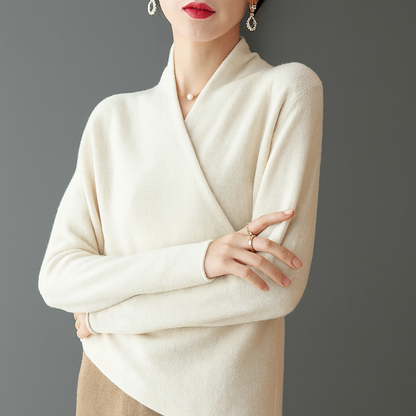 Lenora — Lightweight 100% Wool V-Neck Sweater with Relaxed Fit