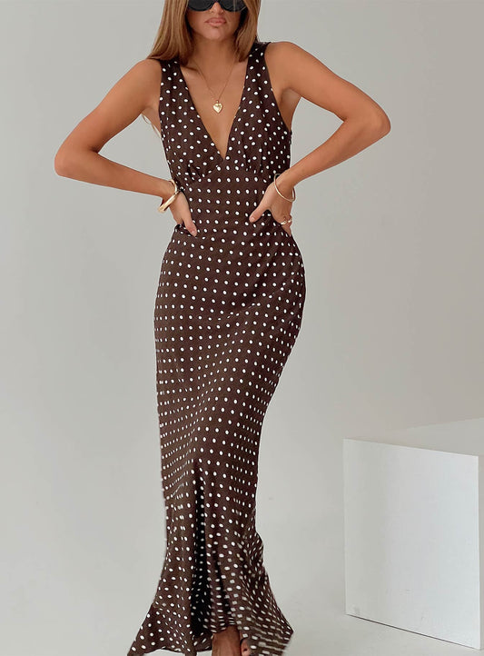 MoiraLuxe™ Maxi — Own Every Room with Irresistible, Curve-Defining Elegance