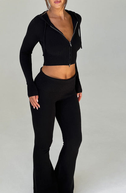 LuxoraEase™ — Wrap Yourself in Cloud-Like Comfort and Own Every Moment