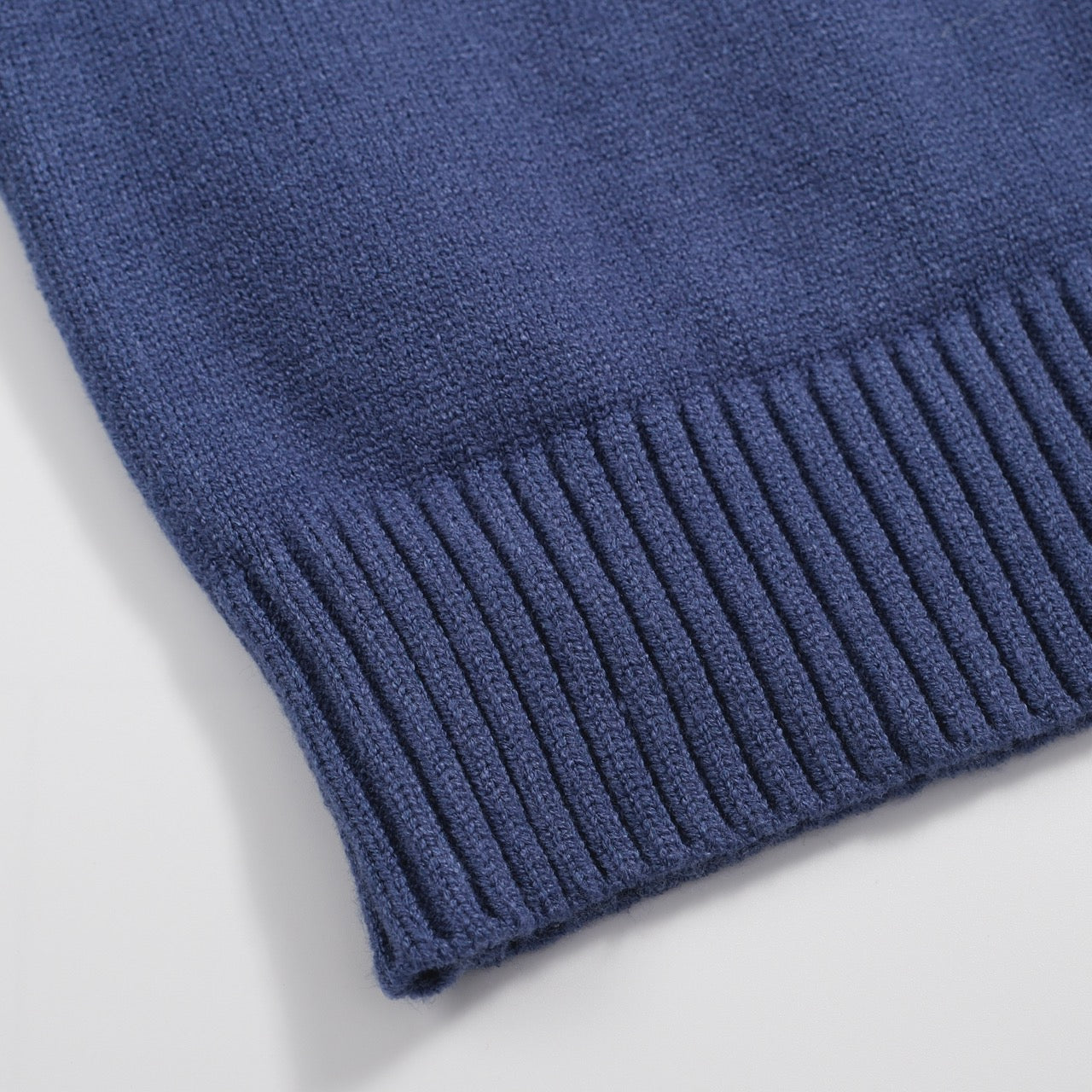 Lunivio™ — Own the Room with Effortless Vintage Swagger and All-Day Comfort