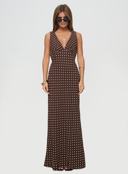 MoiraLuxe™ Maxi — Own Every Room with Irresistible, Curve-Defining Elegance
