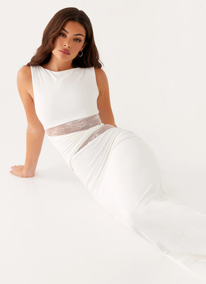 VelaraCharm™ — Sculpt Your Curves and Own Every Moment with Unstoppable Confidence
