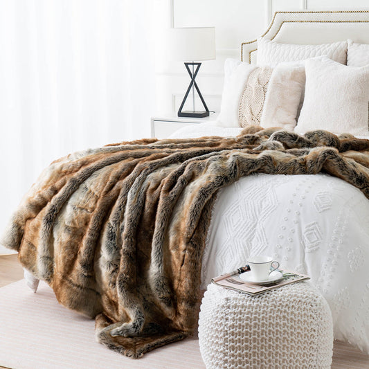 Elowen Luxe — Ombre Faux Fur Blanket with Ultra Soft Cozy Warmth