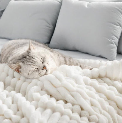 Calora — Lightweight Soft Microfiber Fleece Blanket for Everyday Comfort