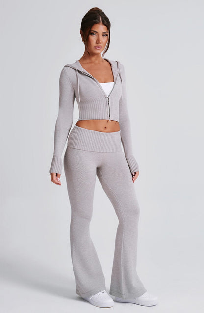 LuxoraEase™ — Wrap Yourself in Cloud-Like Comfort and Own Every Moment